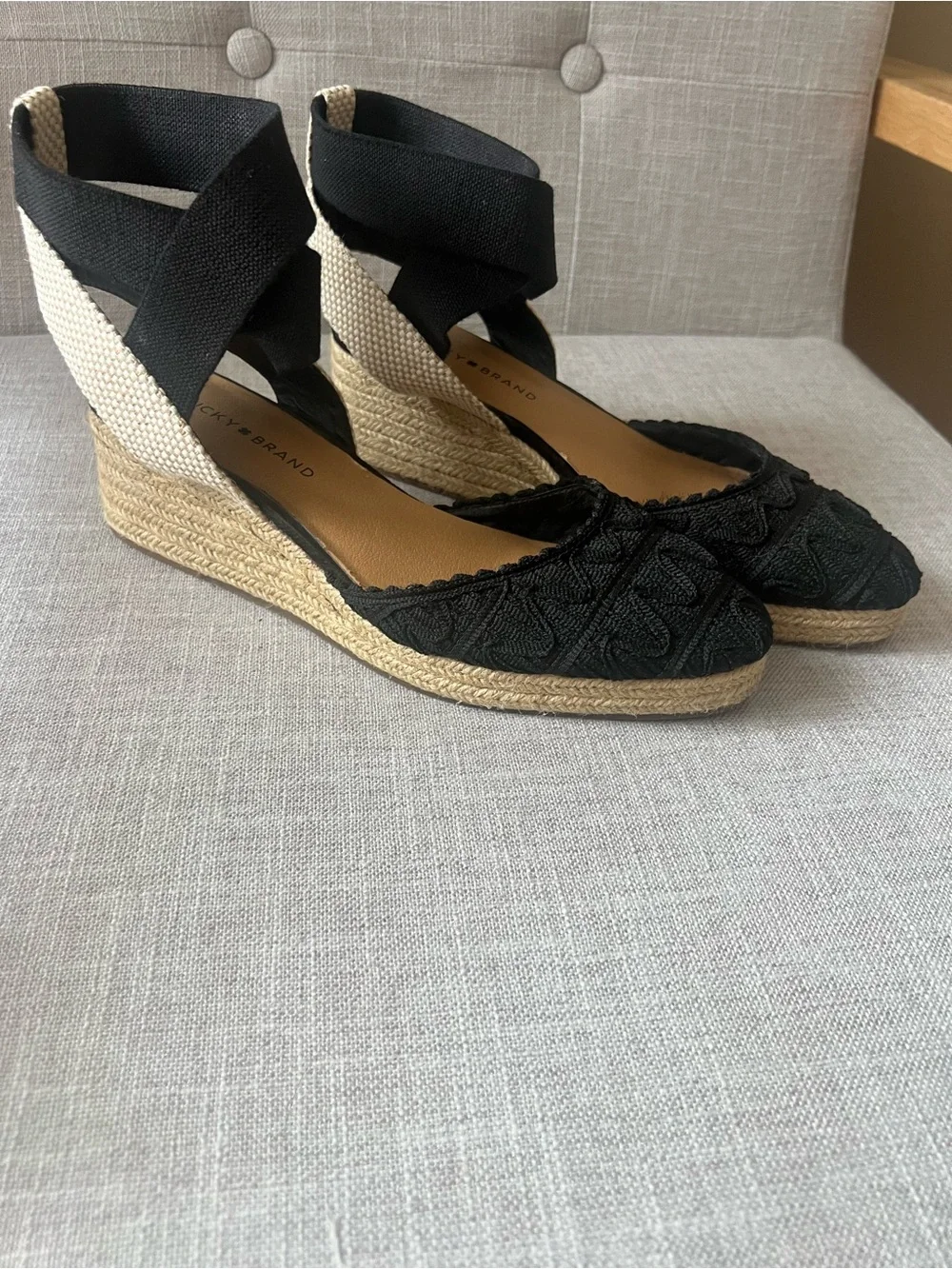 Lucky Brand women’s Black boho festival Espadrille Ankle-Wrap Wedge, size 9